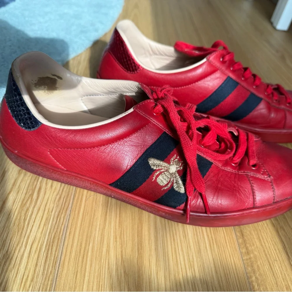 Gucci Ace Red Sneakers with Embroidered Bee Logo - Picture 3 of 5
